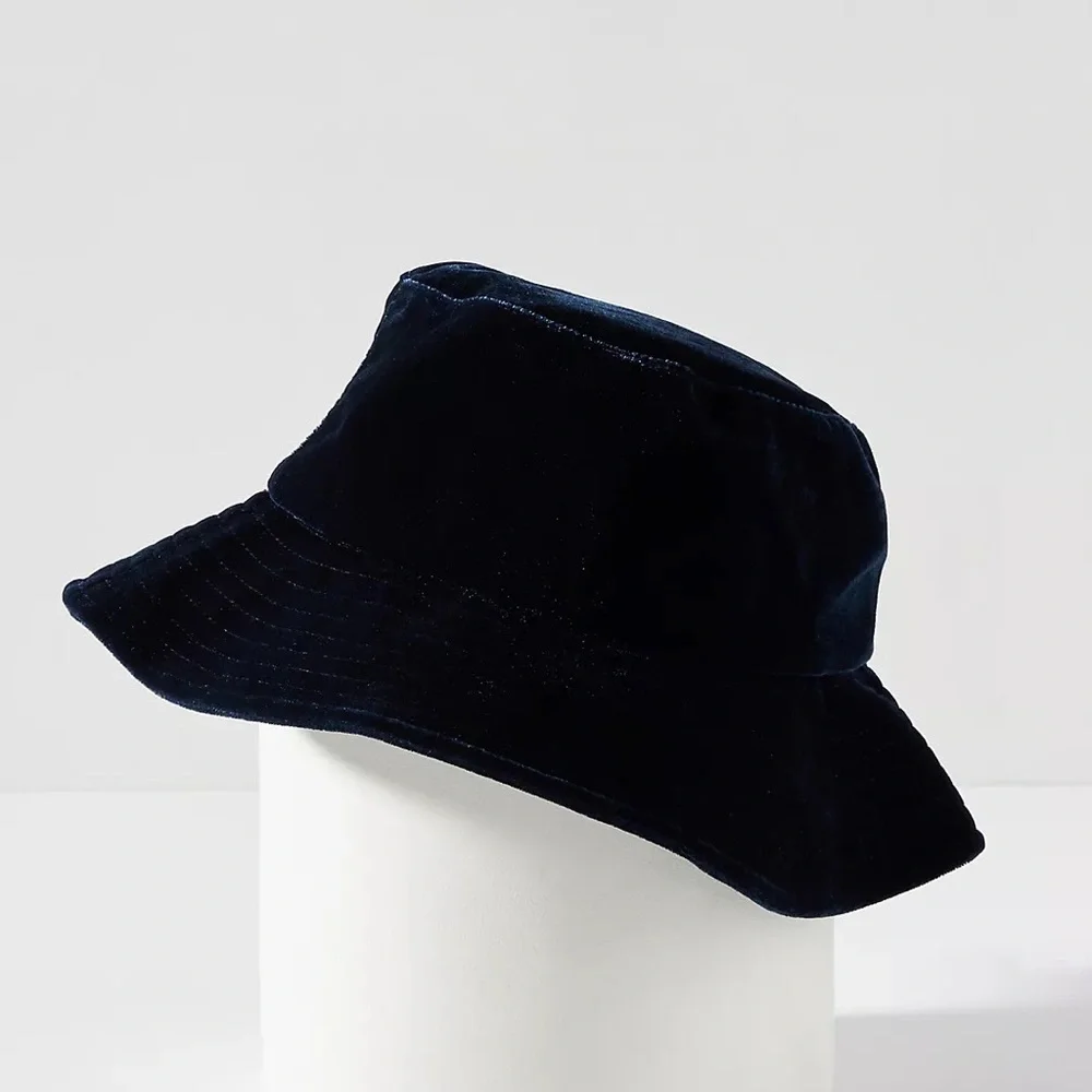 Velvet Bucket Hat-NAVY
